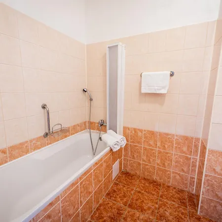 Hotel Agri 3*