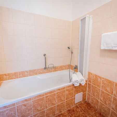 Отель Agri Sobesice